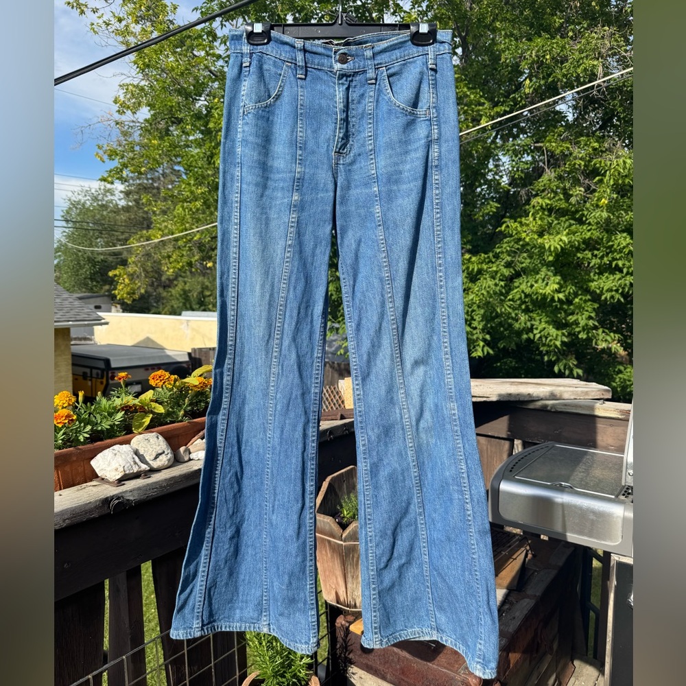 Levi's Flare Leg Jeans